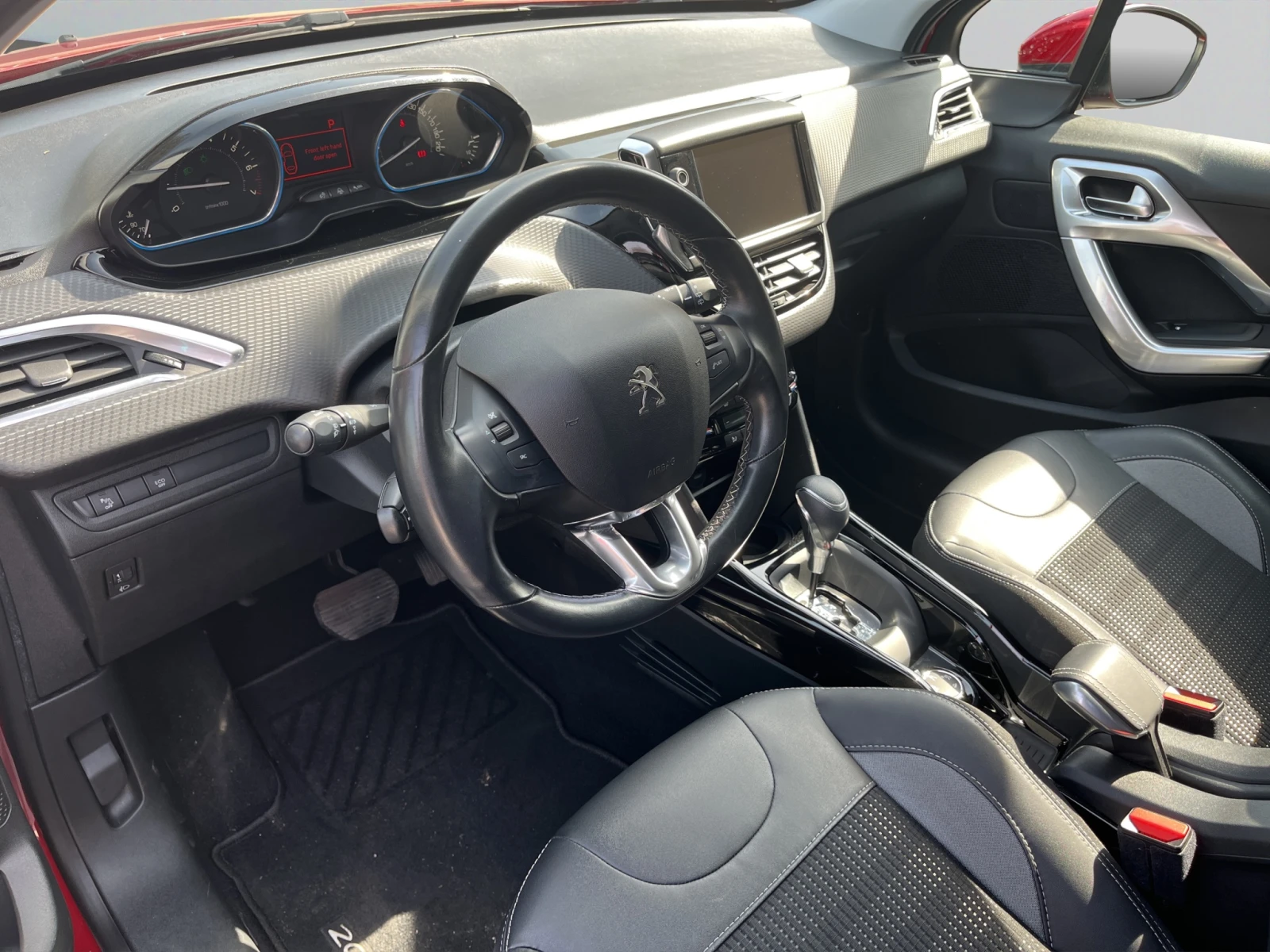 Peugeot 2008, снимка 9 - Автомобили и джипове - 53894648