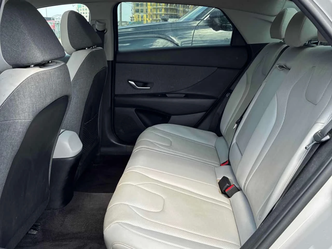 Hyundai Elantra Ultimate  CARFAX | Mobile.bg � ����������� 16
