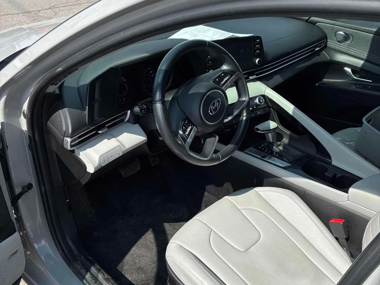Hyundai Elantra Ultimate  CARFAX | Mobile.bg � ����������� 5