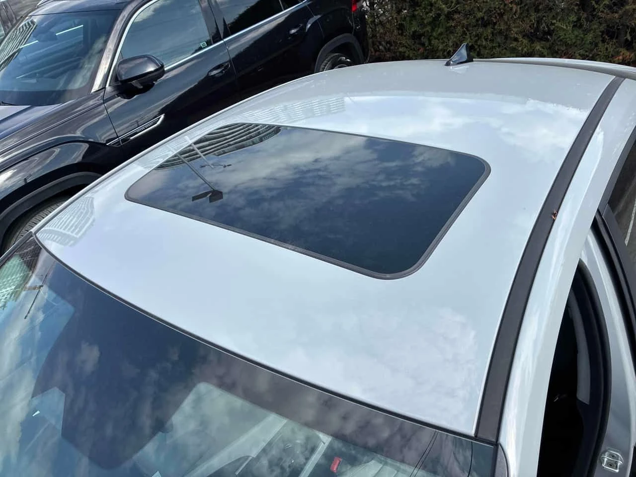 Hyundai Elantra Ultimate  CARFAX | Mobile.bg � ����������� 13