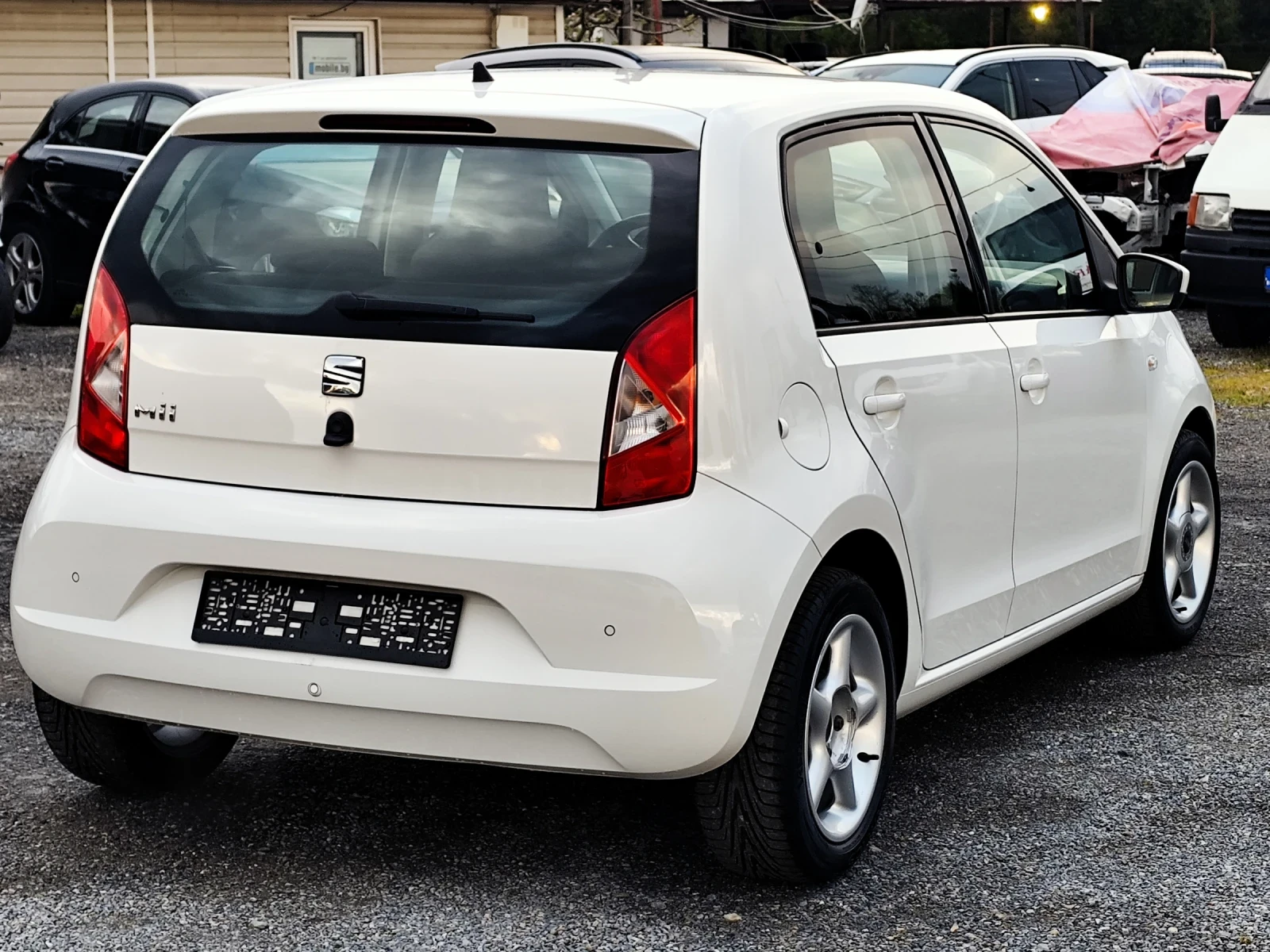 Seat Mii 1.0i ЕВРО-6  УНИКАТ , снимка 4 - Автомобили и джипове - 54334061