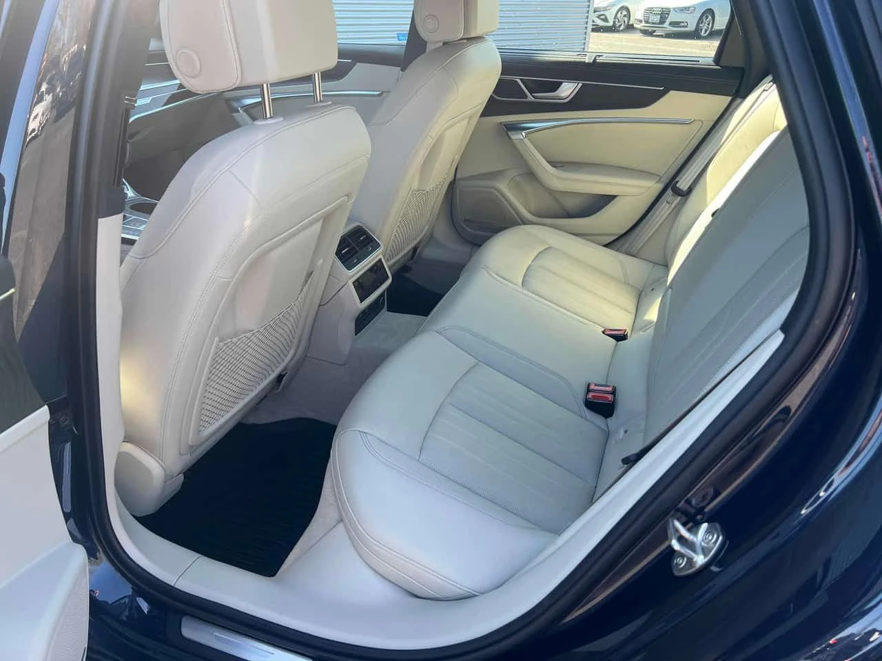 Audi A6 * Technik * CARFAX * БЕЗ ПЪРВОНАЧАЛНА ВНОСКА, снимка 10 - Автомобили и джипове - 54480273