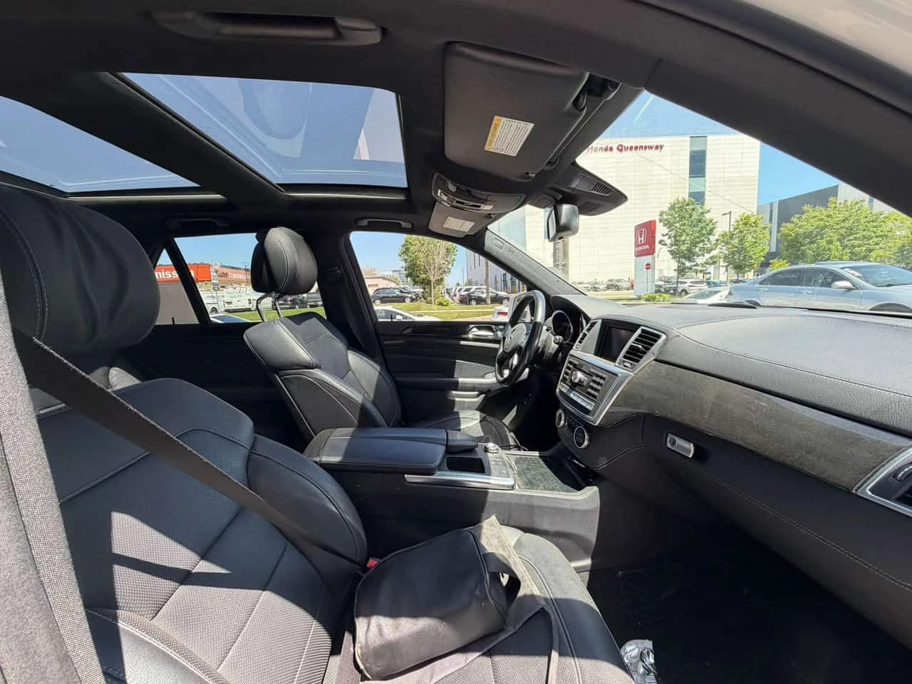 Mercedes-Benz ML 550 4MATIC * ДИСТРОНИК* ПОДГРЕВ* ОБДУХВАНЕ* ПАНОРАМА* , снимка 7 - Автомобили и джипове - 54776292