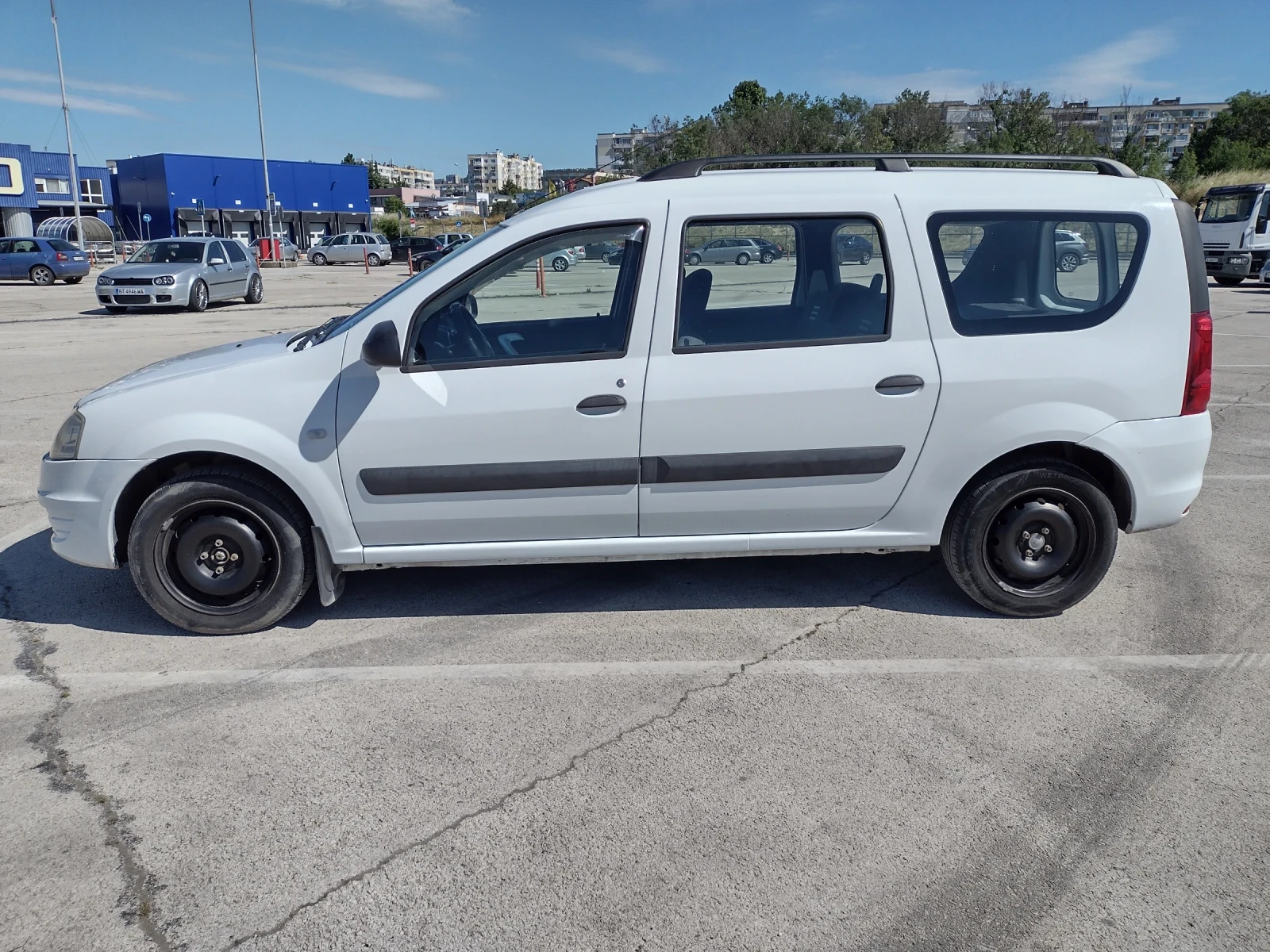 Dacia Logan, снимка 8 - Автомобили и джипове - 54966968
