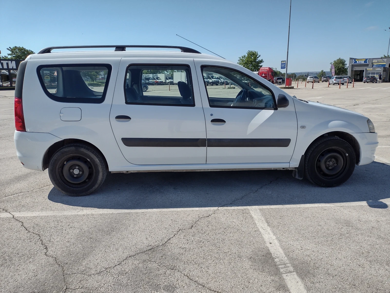 Dacia Logan, снимка 5 - Автомобили и джипове - 54966968