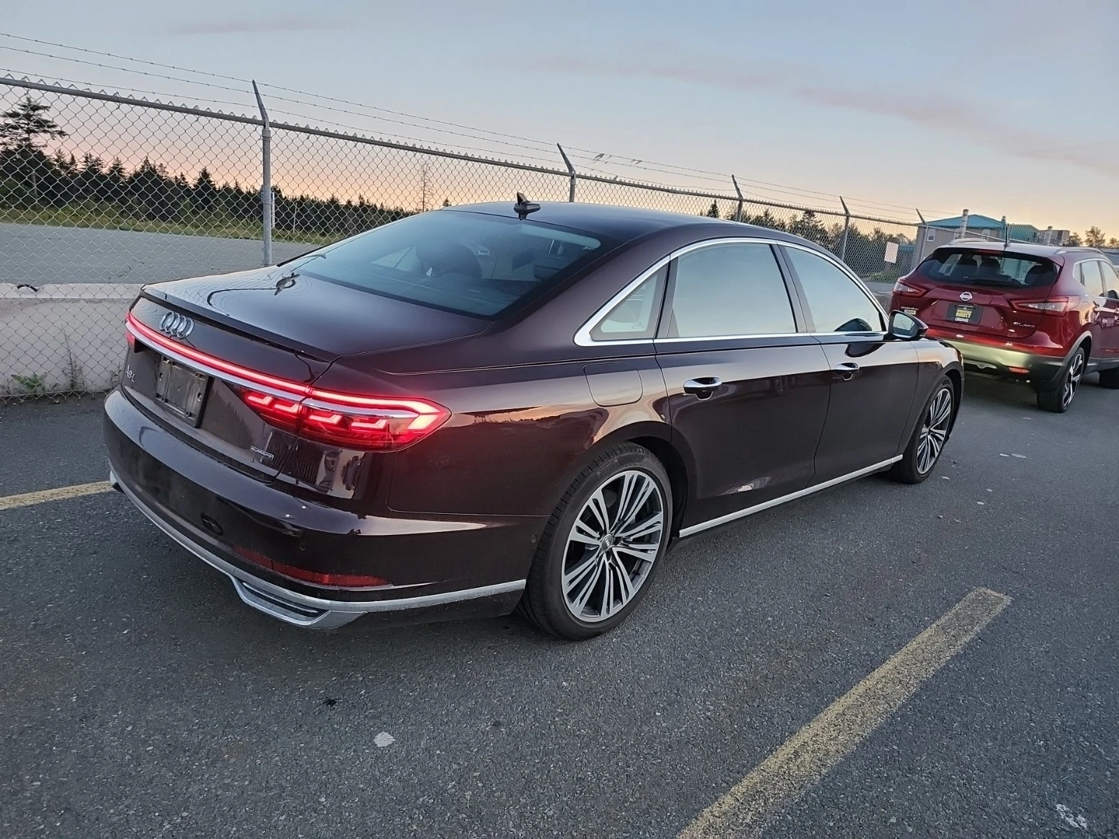Audi A8 55 TFSI QUATTRO / CARFAX / ДИСТРОНИК / 360 / ОБДУХ, снимка 2 - Автомобили и джипове - 55898600