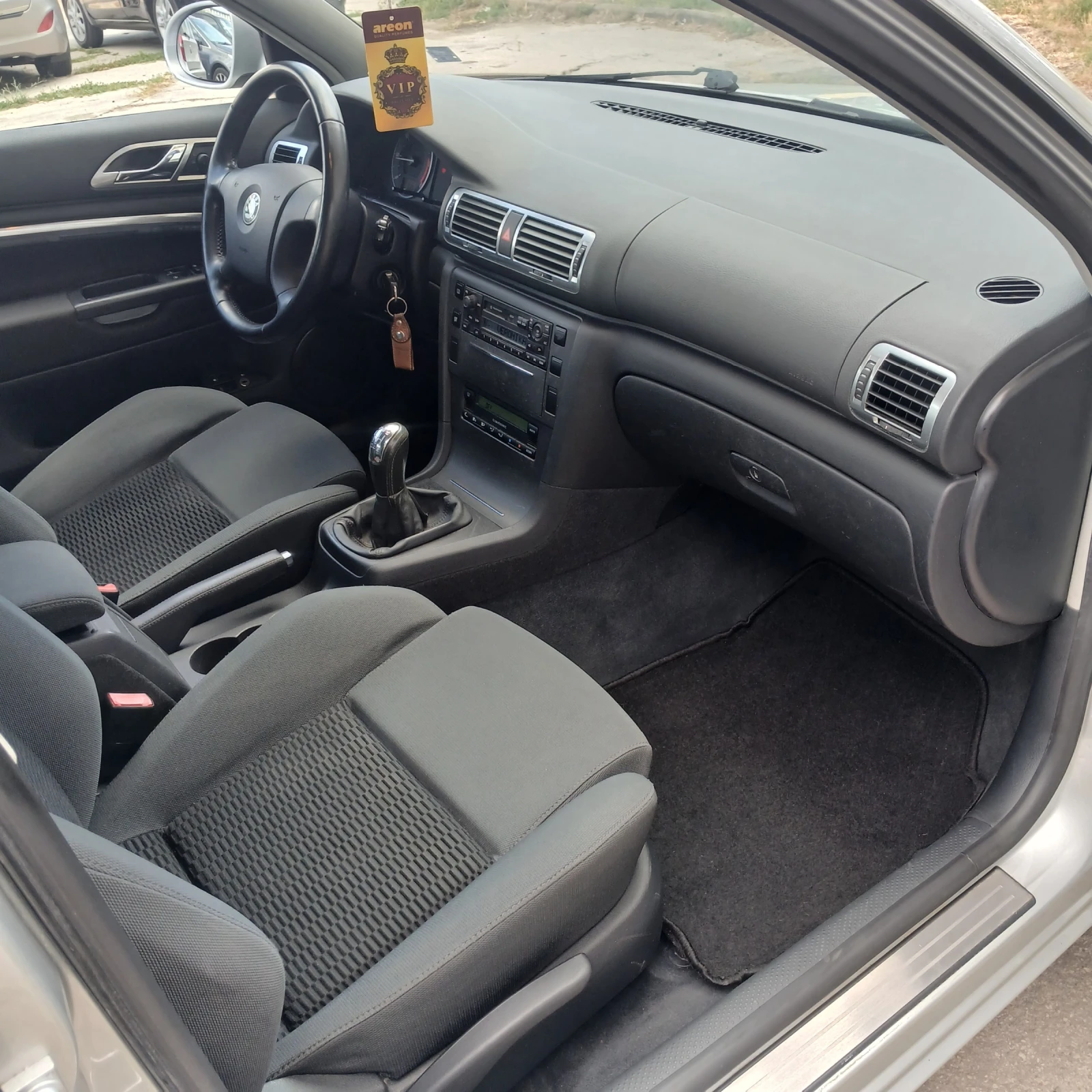 Skoda Superb 6 СКОРОСТИ , снимка 12 - Автомобили и джипове - 55969106