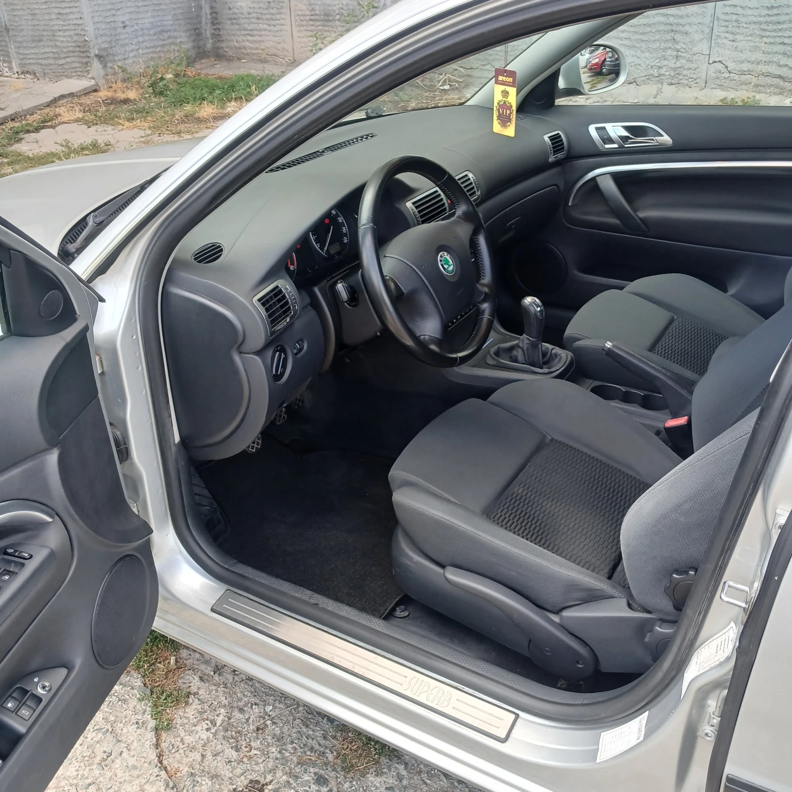 Skoda Superb 6 СКОРОСТИ , снимка 16 - Автомобили и джипове - 55969106