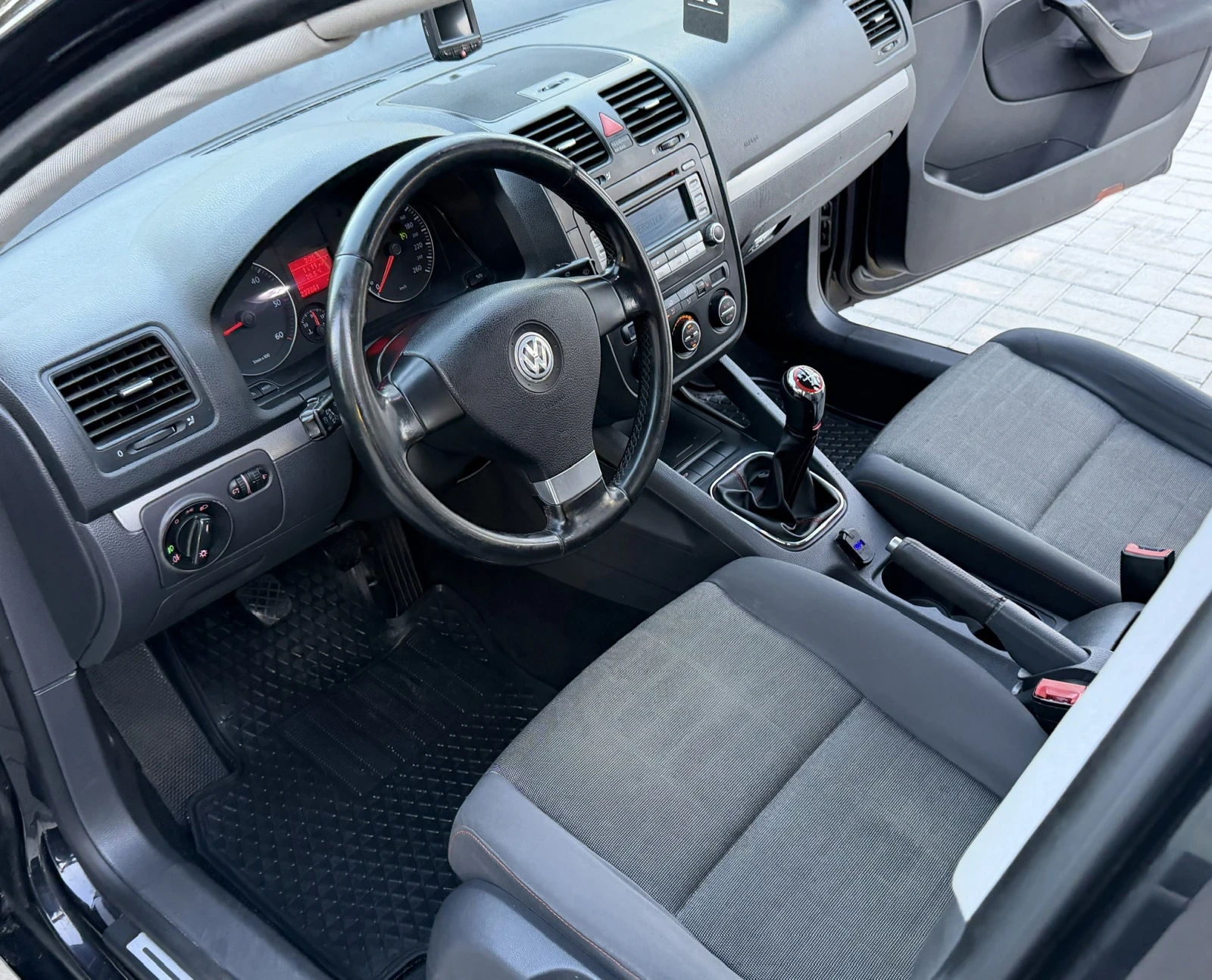 VW Golf 1.9 TDl 6-Скорости 2008г GOAL Edition , снимка 7 - Автомобили и джипове - 56168949