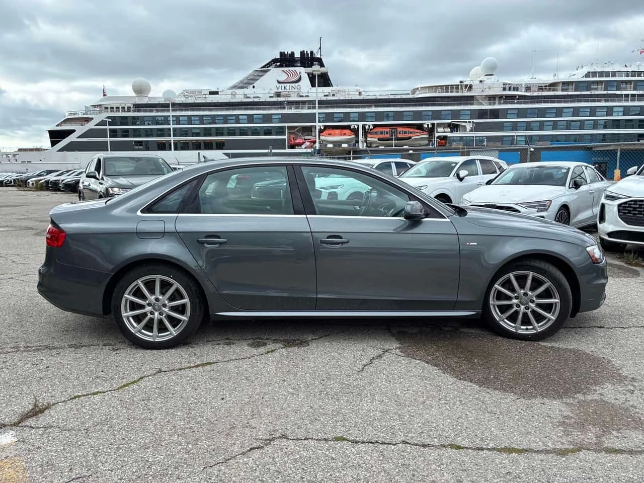 Audi A4 * PROGRESSIV PLUS  * KEYLESS * ПОДГРЕВ * , снимка 5 - Автомобили и джипове - 56514375