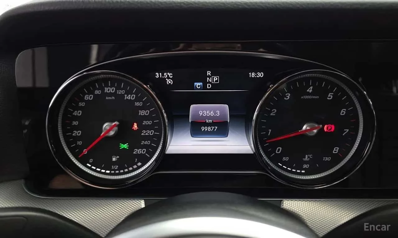 Mercedes-Benz E 300 * E300 Avantgarde * , снимка 8 - Автомобили и джипове - 56594201