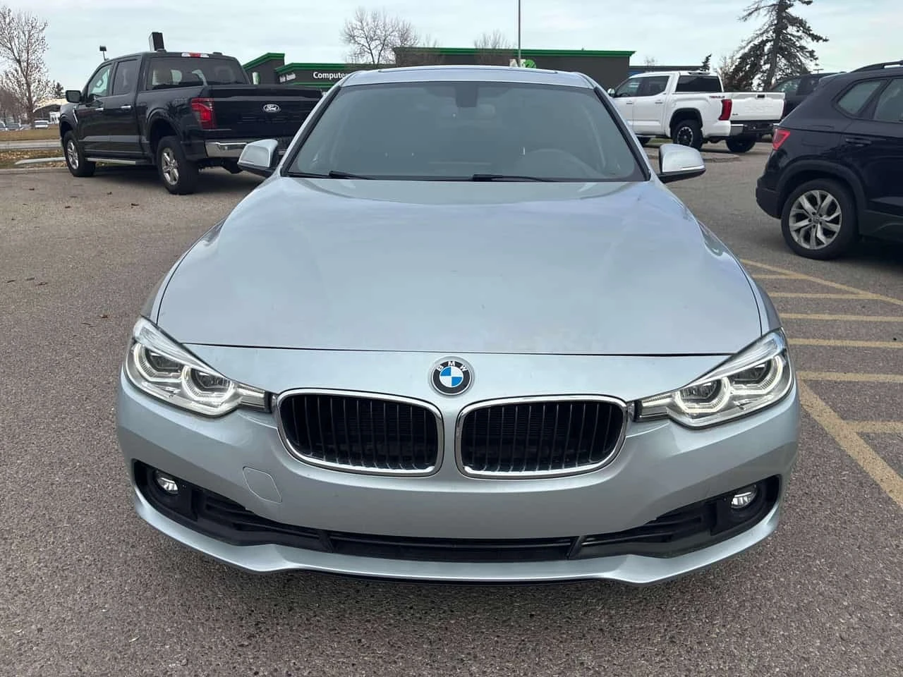 BMW 330 i xDrive | CARFAX | ��������������� | Mobile.bg � ����������� 2