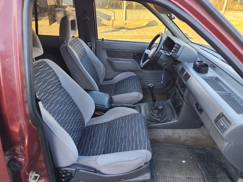 Opel Frontera 2.4, снимка 12 - Автомобили и джипове - 48618521