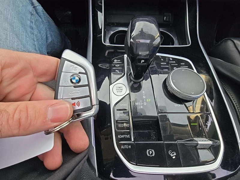 BMW X7 MPACK* PANO* МАСАЖИ* HUD* ВАКУУМ* , снимка 11 - Автомобили и джипове - 53124135