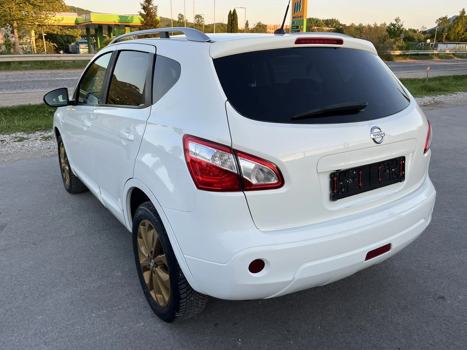 Nissan Qashqai 2.0DCI АВТОМАТ NAVI ККИМАТРОНИК ВНОС ИТАЛИЯ - изображение 5