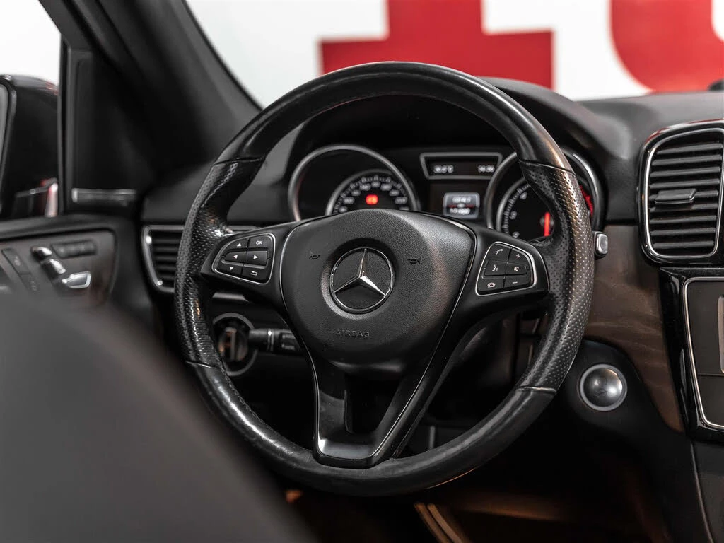 Mercedes-Benz GLE 400  - изображение 9