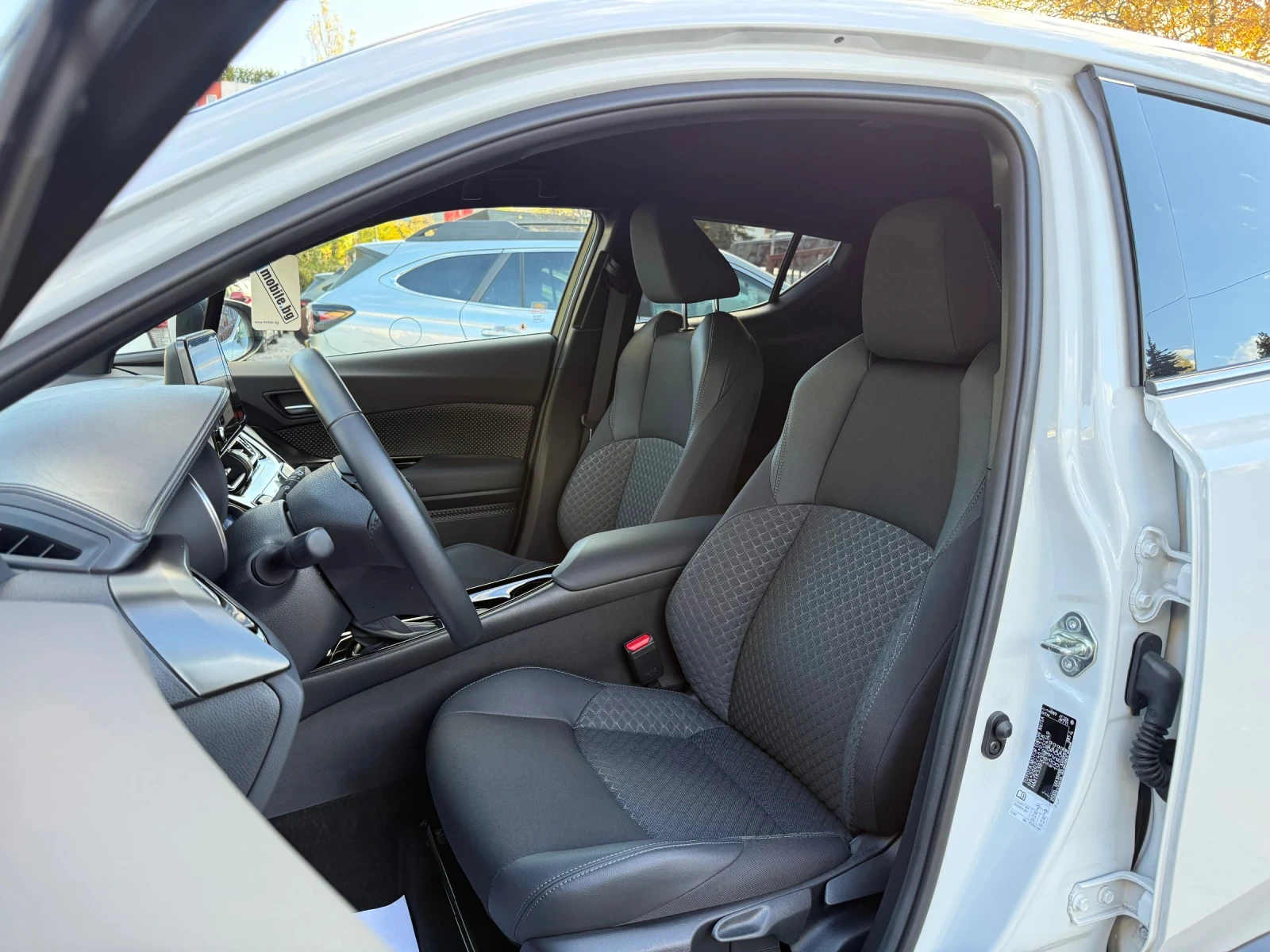 Toyota C-HR 2.0 HYBRID 184K.C ГАРАНЦИЯ  - изображение 8