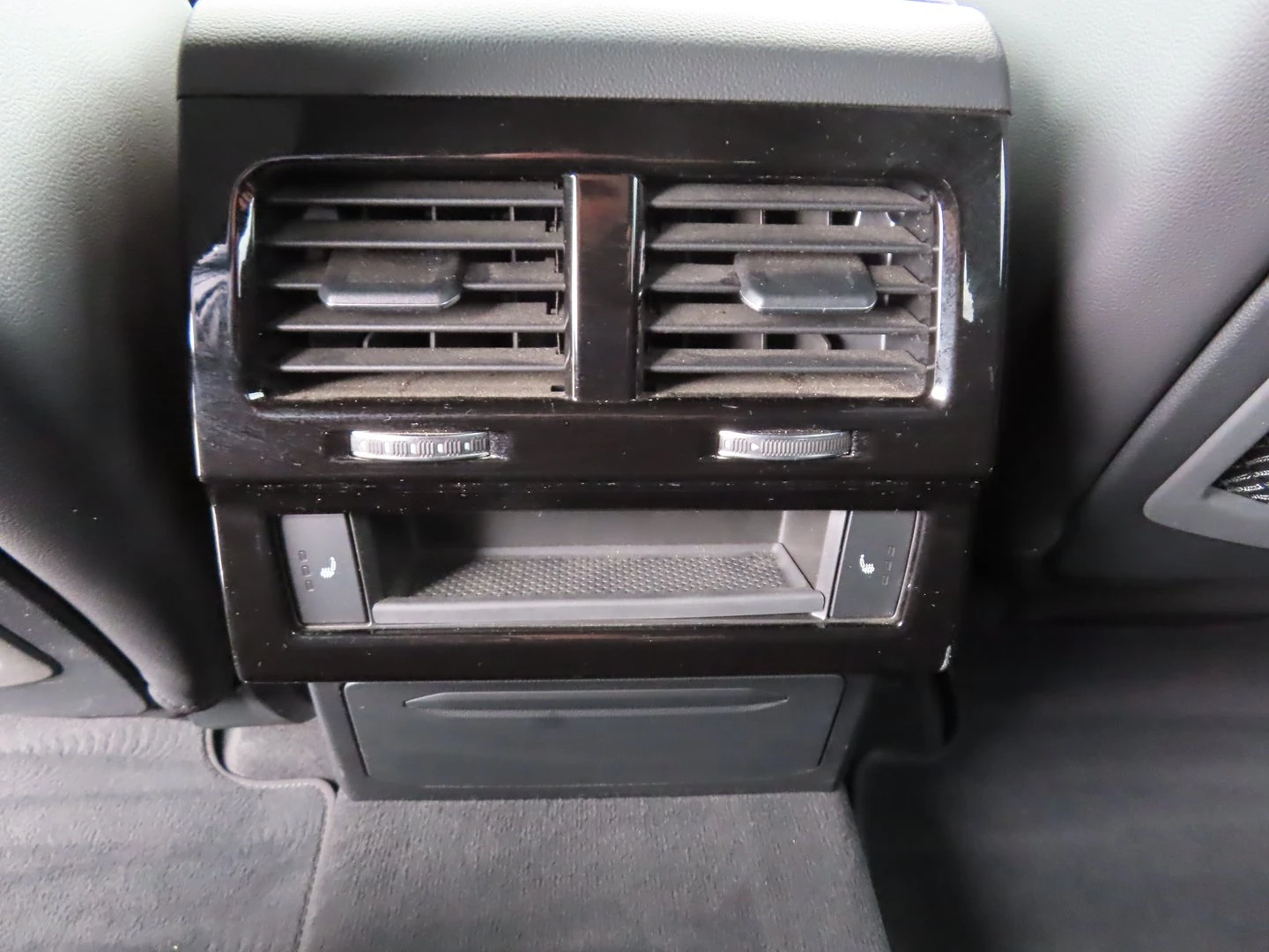 VW Touareg Elegance 3.0 V6 TDI SCR 4MOTION | Mobile.bg � ����������� 13