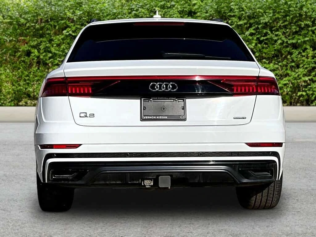 Audi Q8 Technik/360/DISTRONIC/HUD/MATRIX/B&O/ОБДУХВАНЕ , снимка 7 - Автомобили и джипове - 54025888