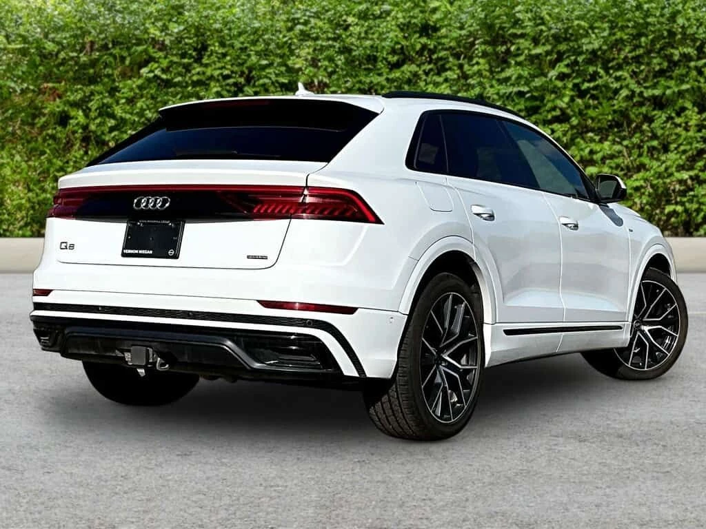 Audi Q8 Technik/360/DISTRONIC/HUD/MATRIX/B&O/ОБДУХВАНЕ , снимка 8 - Автомобили и джипове - 54025888