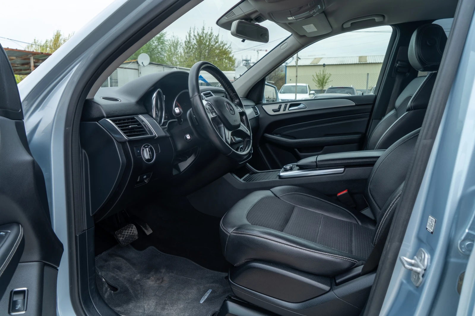 Mercedes-Benz ML 350 2014 = НА ПРУЖИНИ = ФЕЙС = ЛИЗИНГ = ТОП, снимка 8 - Автомобили и джипове - 54208875