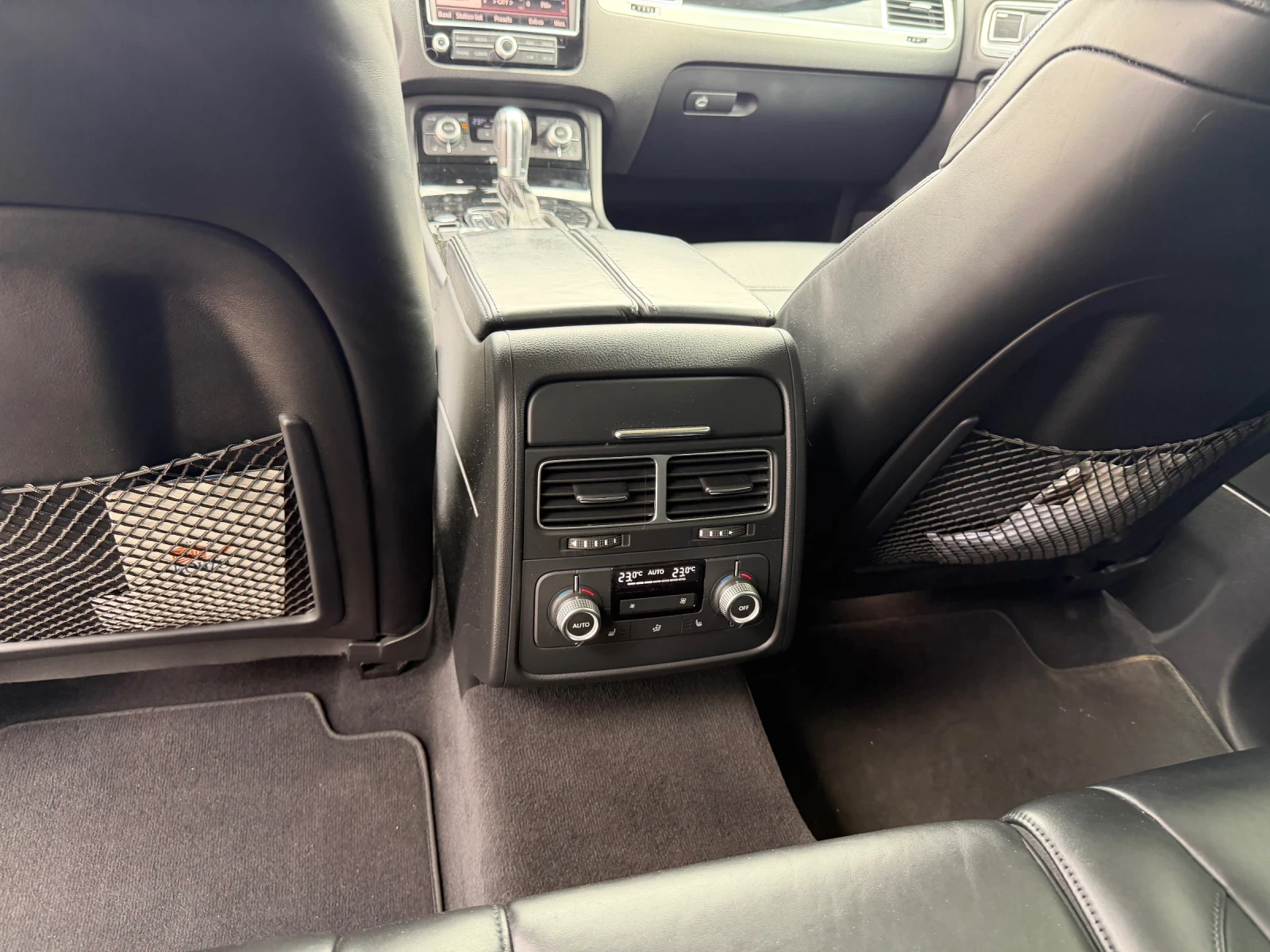 VW Touareg, снимка 9 - Автомобили и джипове - 54266314