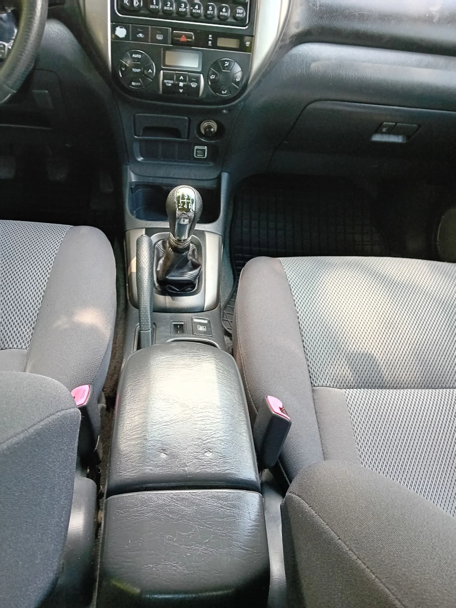 Toyota Rav4 2.0 Бензин 150 к.с. 4х4, снимка 11 - Автомобили и джипове - 55143517