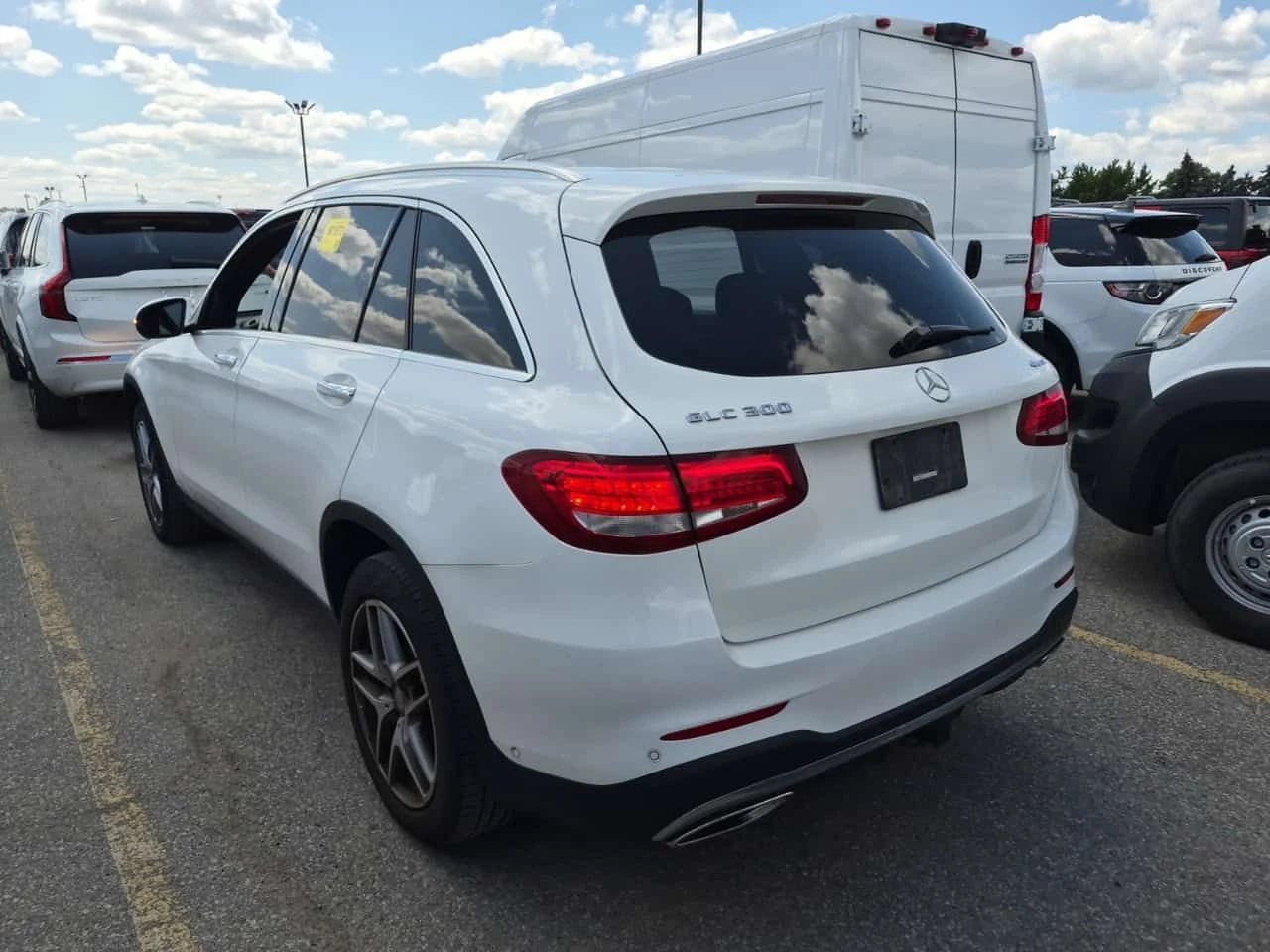 Mercedes-Benz GLC 300 * CARFAX * БЕЗ ПЪРВОНАЧАЛНА ВНОСКА, снимка 4 - Автомобили и джипове - 55404036
