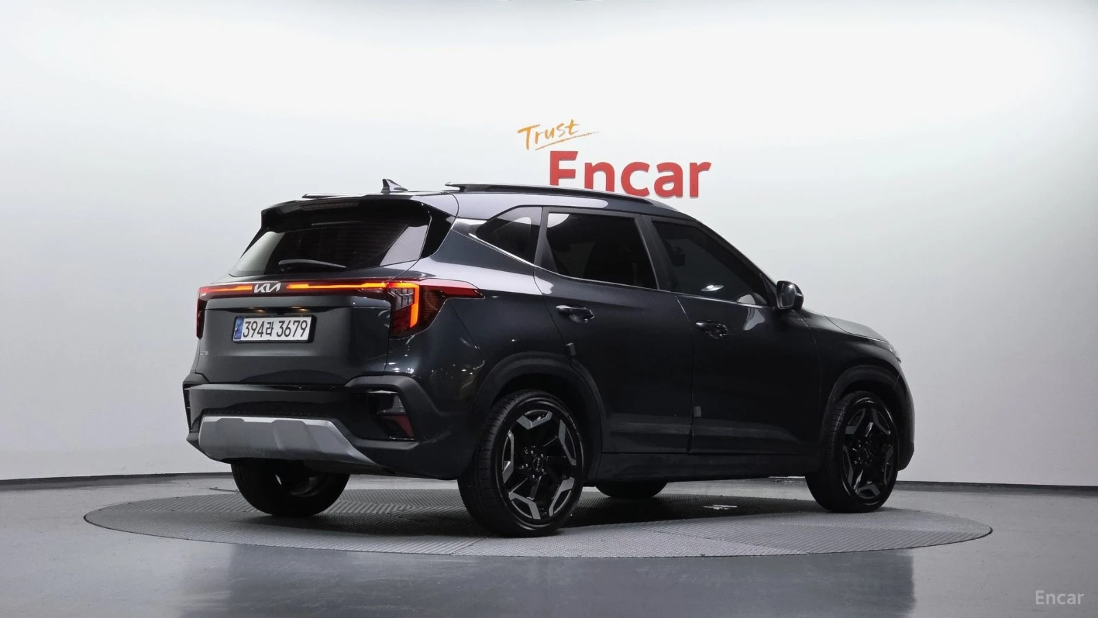 Kia Seltos 1.6T* SIGNATURE* ПОДГРЕВ* ОБДУХВАНЕ* 360* КОЖА* , снимка 2 - Автомобили и джипове - 55588533