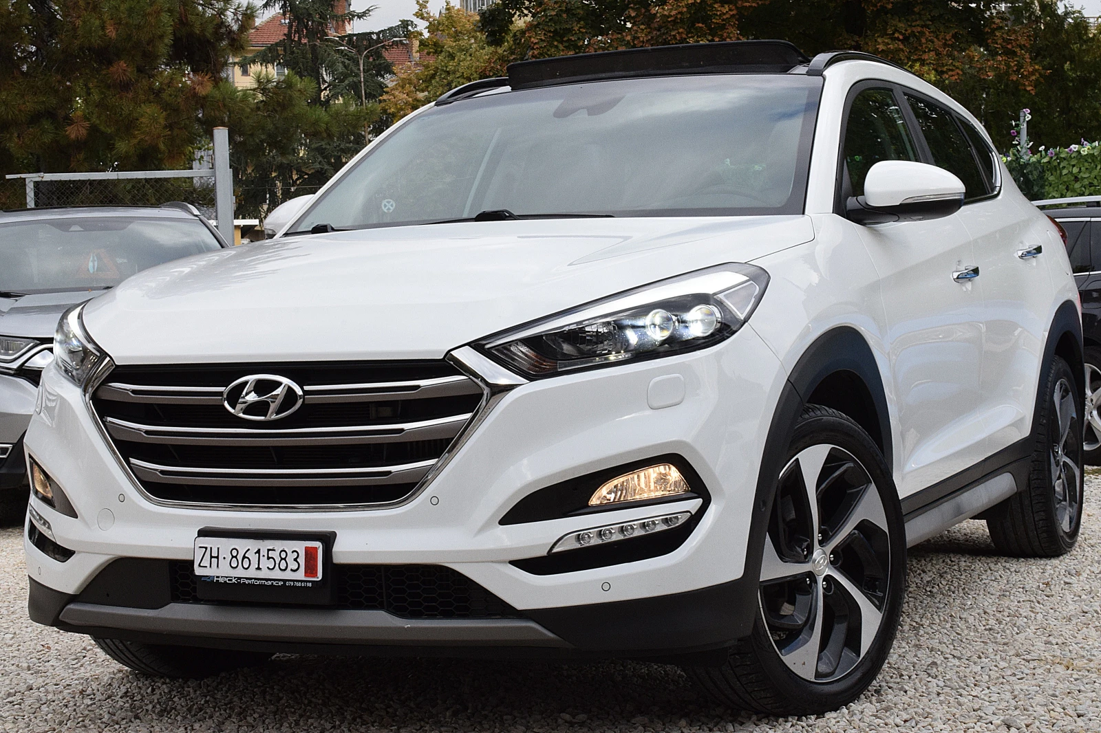 Hyundai Tucson 2.0ШВЕЙЦАРИЯ/VERTEX/4x4/АВТОМАТИК/ОБДУХВАНЕ/КАМЕРА