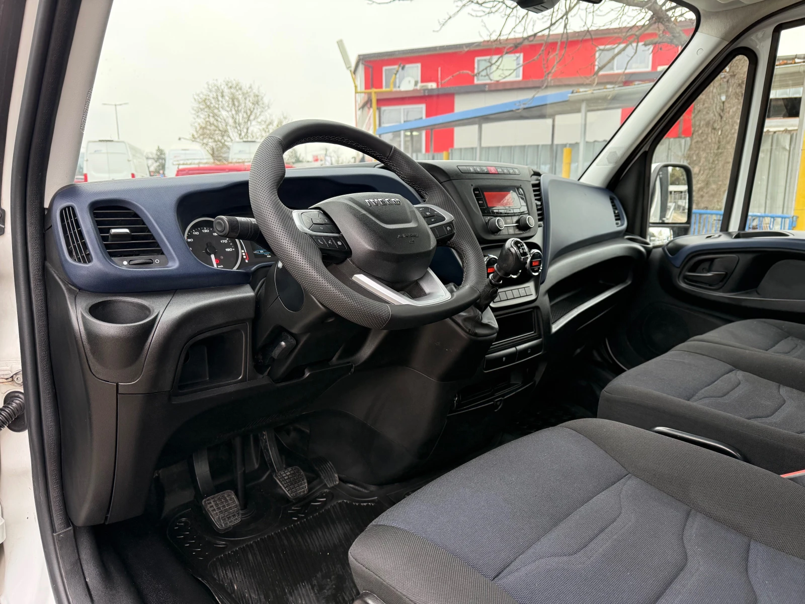 Iveco Daily 35C16 3.0 D - изображение 10
