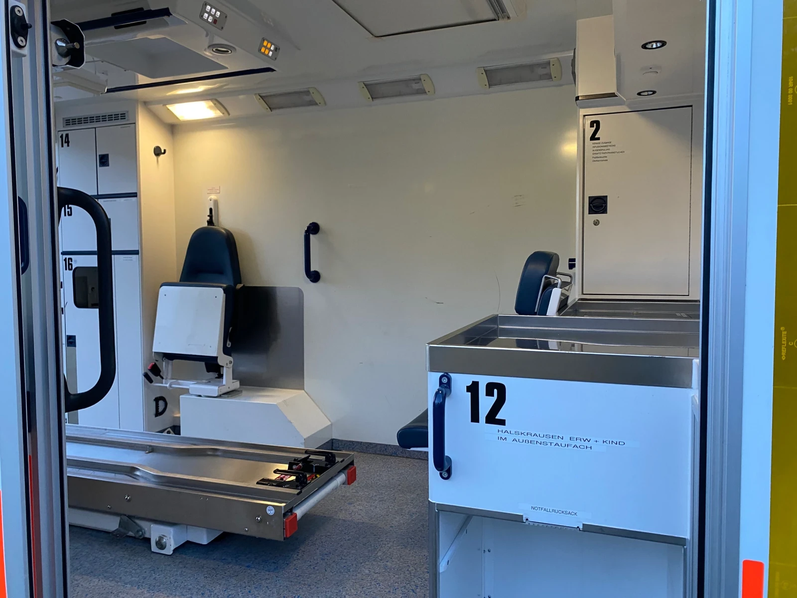 Mercedes-Benz Sprinter 316 НОВ МОТОР на 25000!ТОП СЪСТОЯНИЕ, НОВ ВНОС- ГЕРМАН, снимка 16 - Бусове и автобуси - 53752838