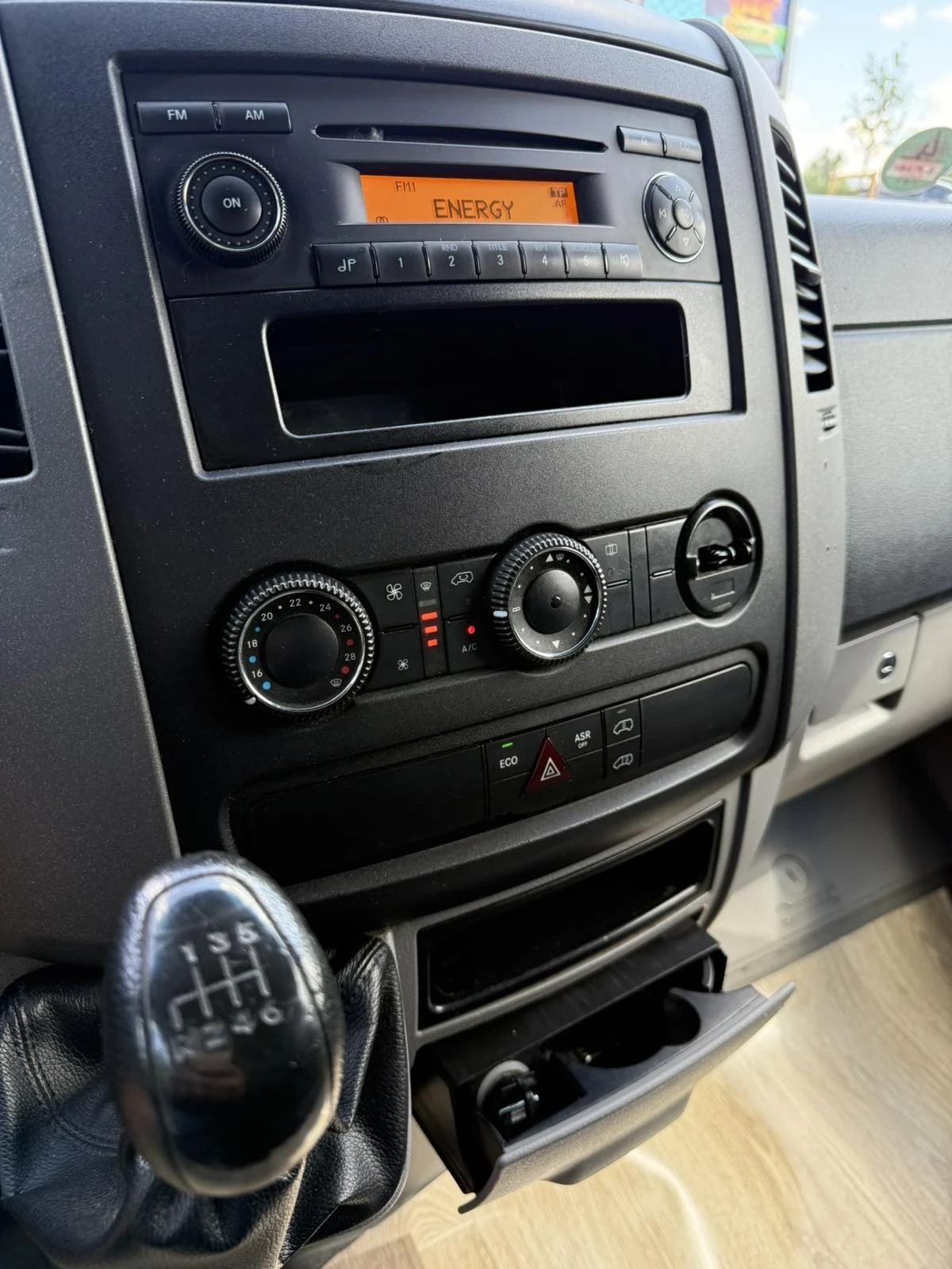 Mercedes-Benz Sprinter 313 2.2 DIESEL XXL 130 6 скорости КЛИМАТИК, снимка 10 - Бусове и автобуси - 54974026