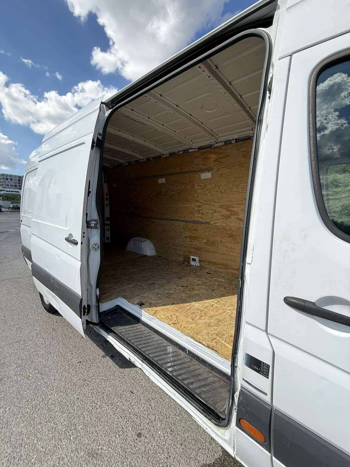 Mercedes-Benz Sprinter 313 2.2 DIESEL XXL 130 6 скорости КЛИМАТИК, снимка 14 - Бусове и автобуси - 54974026