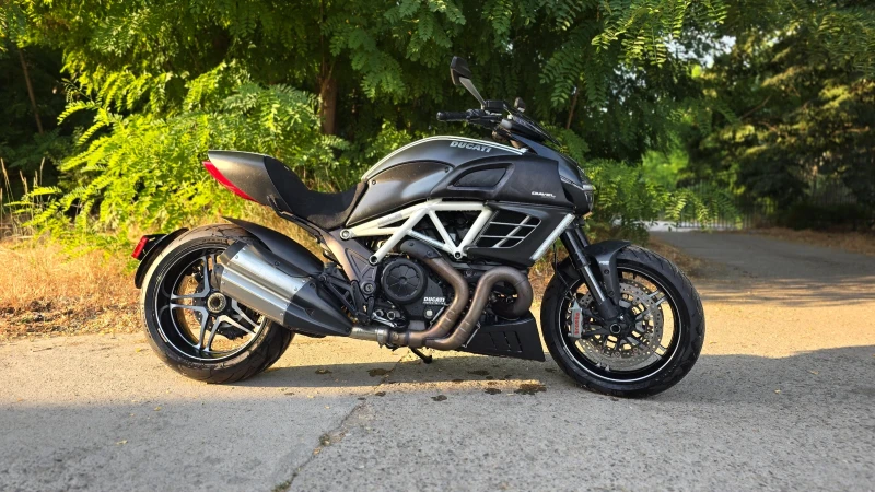 Ducati Diavel AMG, снимка 3 - Мотоциклети и мототехника - 51045471