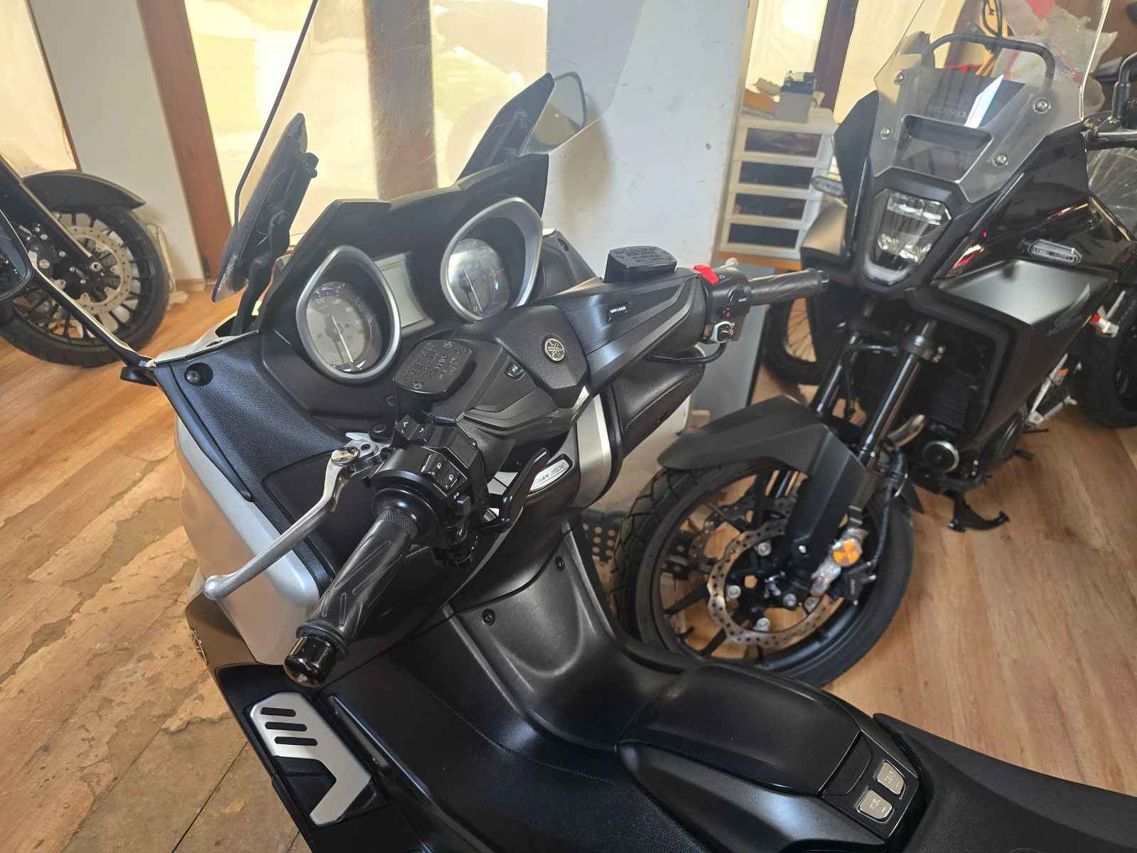 Yamaha T-max 530 SX ABS TRC , снимка 9 - Мотоциклети и мототехника - 55418820