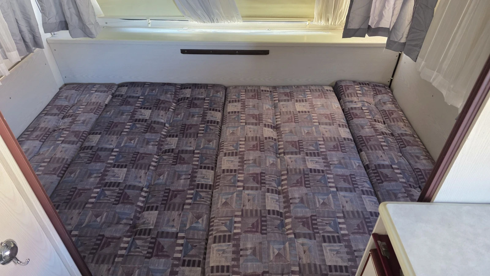 Каравана Knaus, снимка 4 - Каравани и кемпери - 53828392