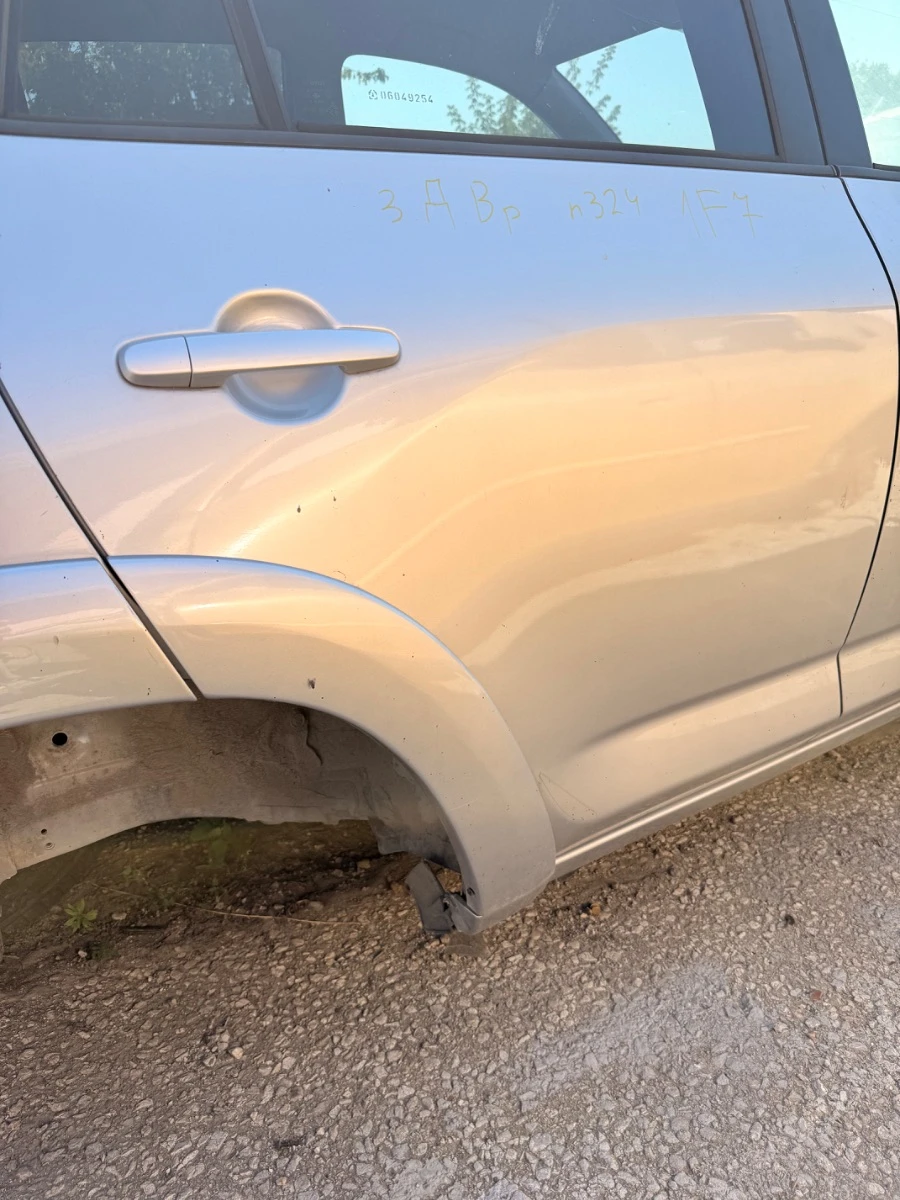 Задна дясна врата за Toyota Rav4 1F7 ном324 1047-1047