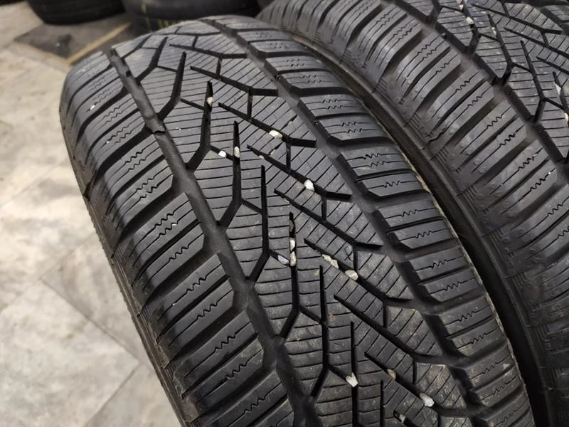 Гуми Зимни 185/60R15, снимка 1 - Гуми и джанти - 30969837