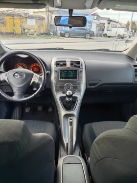Toyota Auris 2.0 D, снимка 15