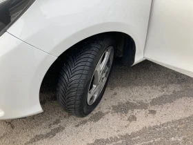 Toyota Yaris 1.5 Hibrid Avtomat EVRO 6 120000 km Originalni, снимка 12