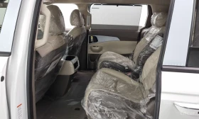 Kia Carnival - 39177 € / 76623.55 лв. - 39706919 12