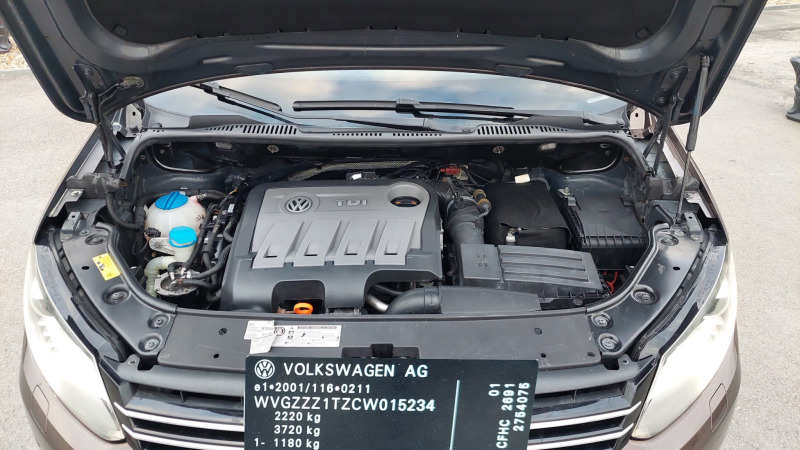 VW Touran 2.0TDi DSG 6SP-FULL OPT.-TOP SUST.-VNOS DE-LIZING, снимка 17 - Автомобили и джипове - 44400410