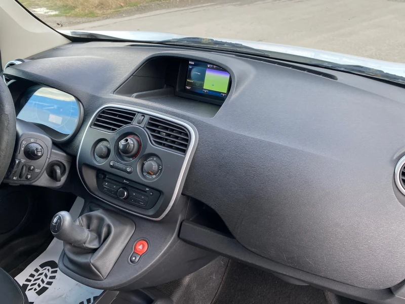 Renault Kangoo 1.5dci, снимка 7 - Автомобили и джипове - 47351554