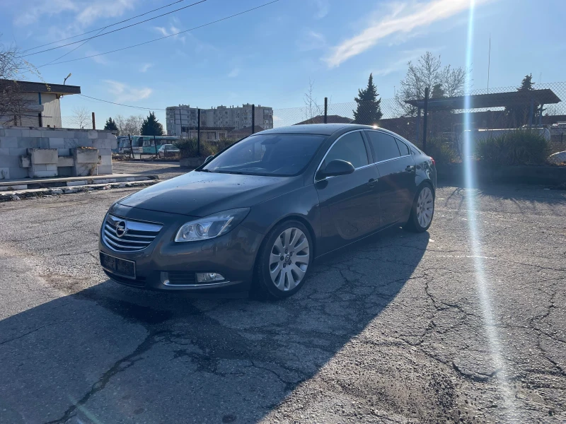 Opel Insignia, снимка 1 - Автомобили и джипове - 48435115