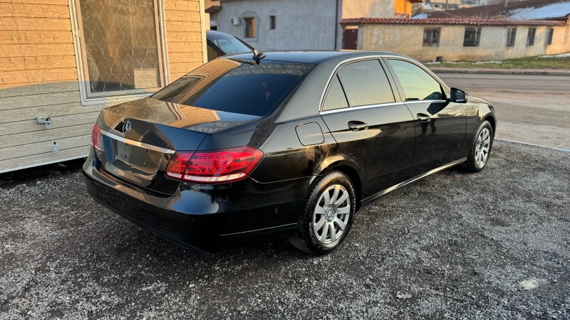 Mercedes-Benz E 200, снимка 4 - Автомобили и джипове - 49275741