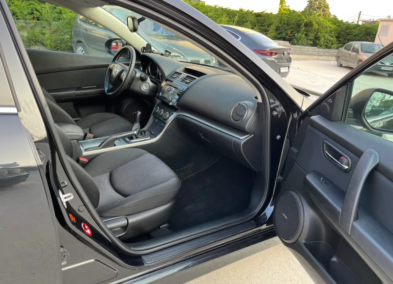 Mazda 6 2.2 MZR-CD, снимка 12 - Автомобили и джипове - 52583193