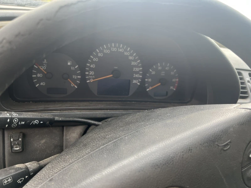 Mercedes-Benz CLK, снимка 7 - Автомобили и джипове - 51488382