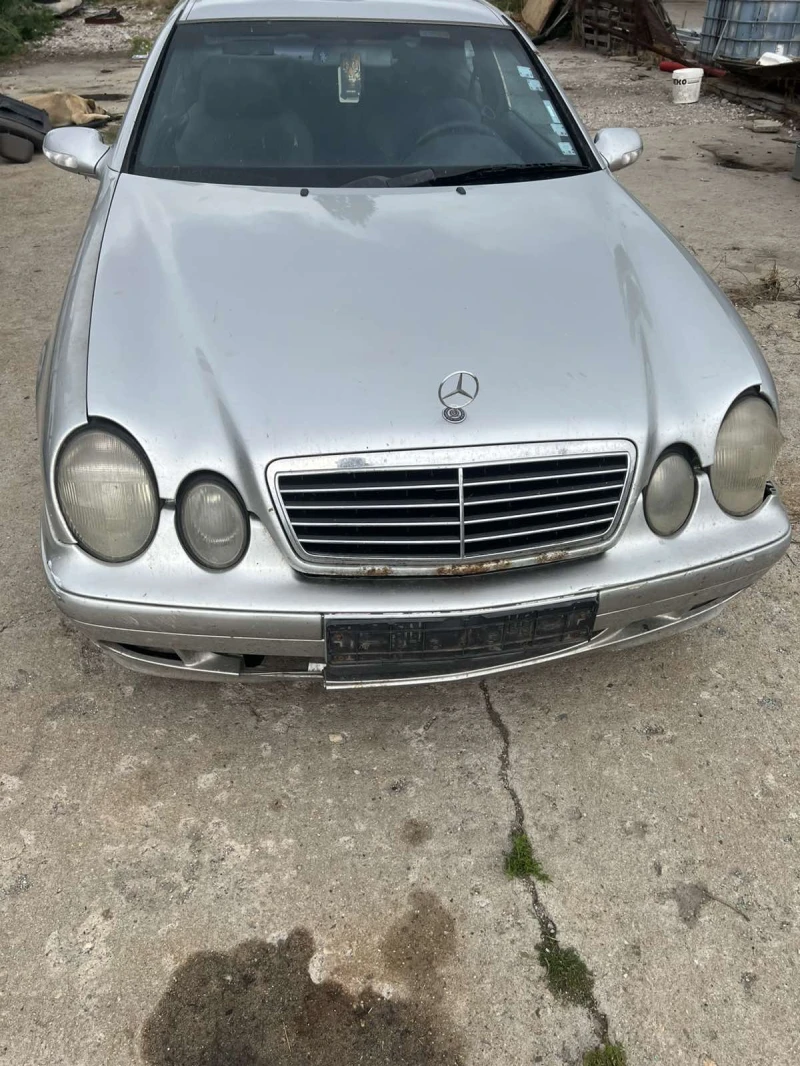 Mercedes-Benz CLK, снимка 2 - Автомобили и джипове - 51488382