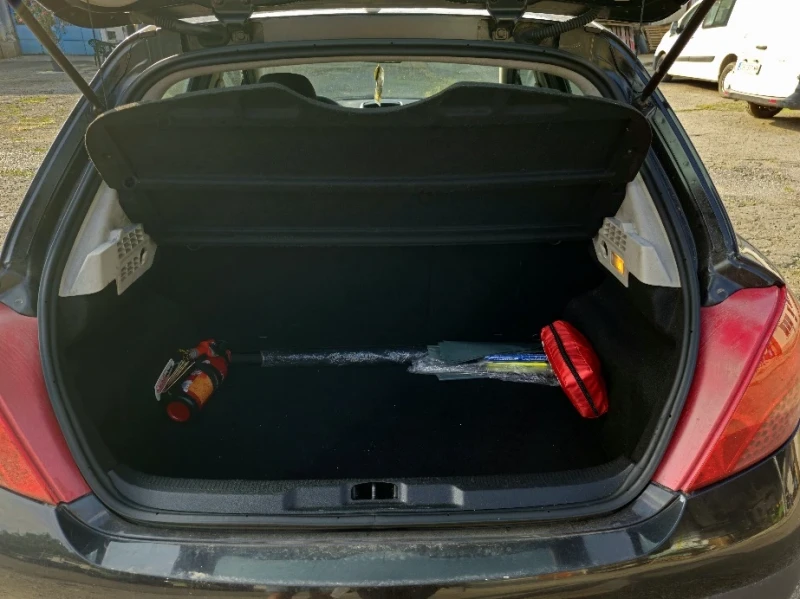 Peugeot 207, снимка 5 - Автомобили и джипове - 52524197